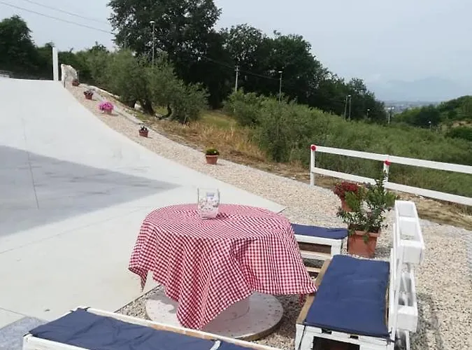 호텔 Angolo Di Paradiso 키에티